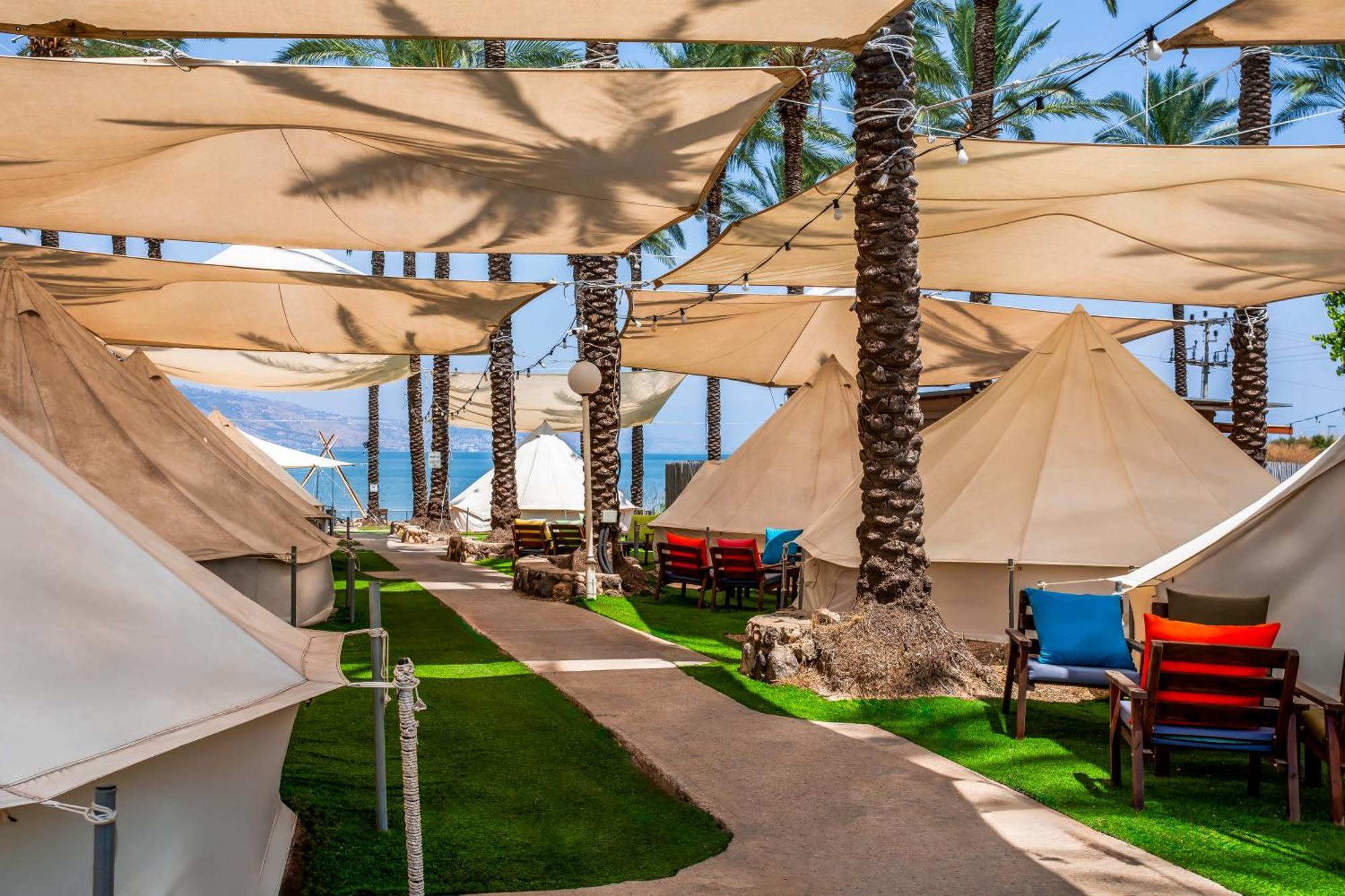 גלאמפינג מיא על הכנרת - חוף Luxury tent HaOn