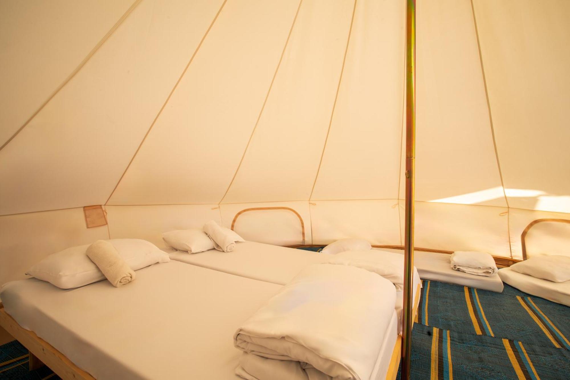 גלאמפינג מיא על הכנרת - חוף Luxury tent *