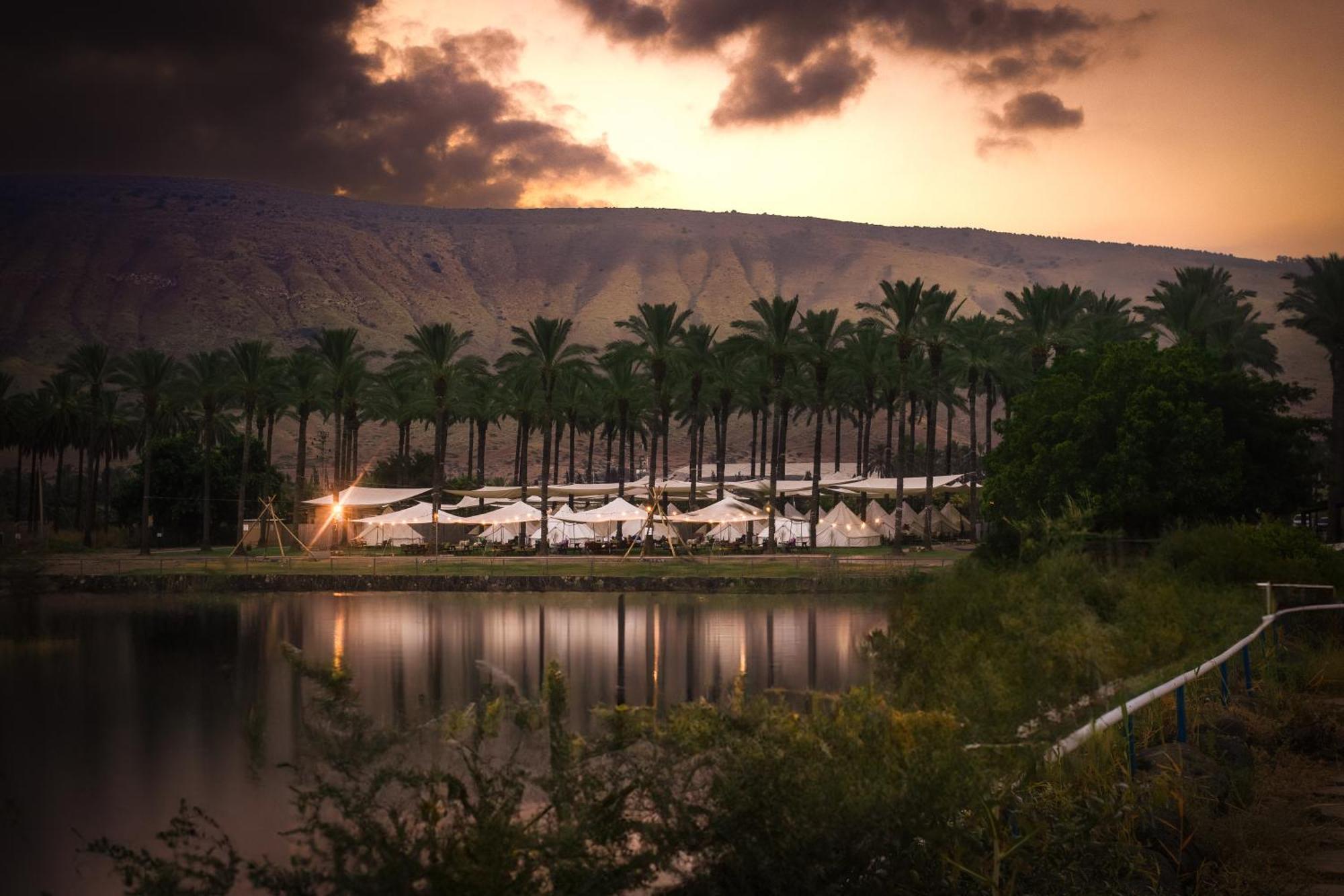 Luxury tent גלאמפינג מיא על הכנרת - חוף HaOn